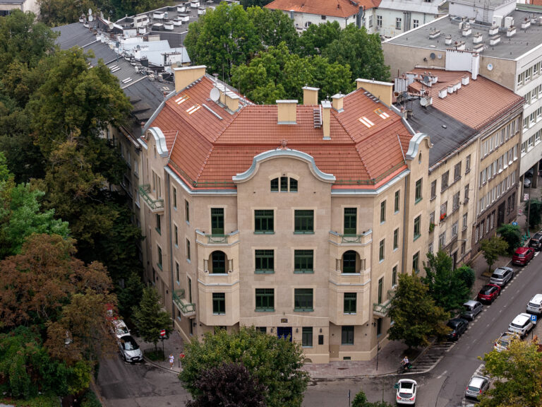 Stolarka okienna i drzwiowa – ul. Wenecja 1, Kraków
